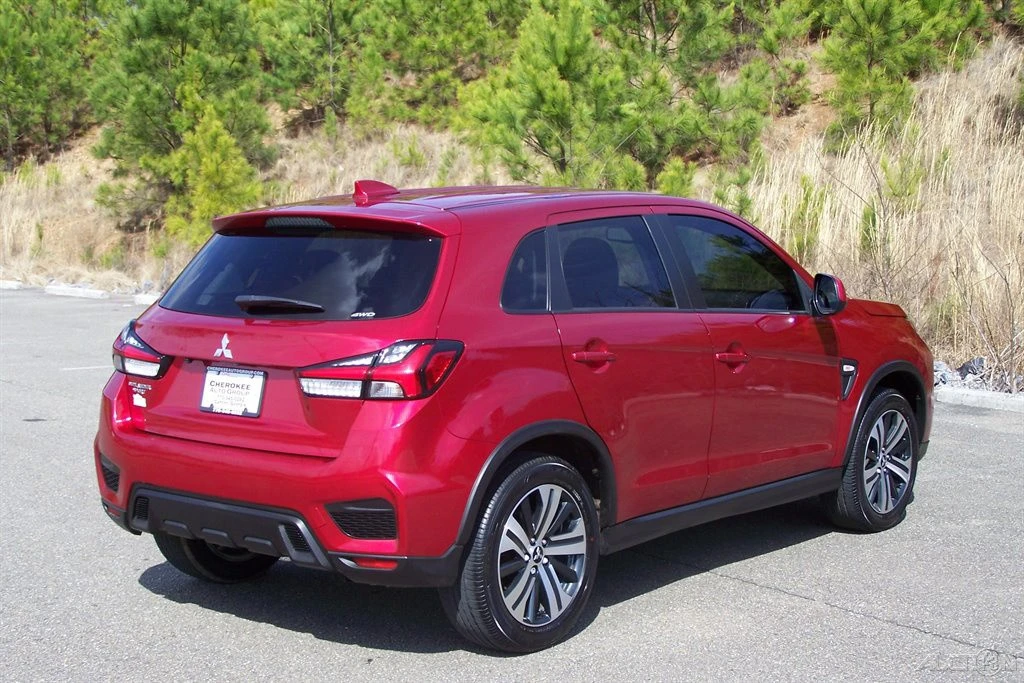 2021 Mitsubishi Outlander - Image 5 of 12