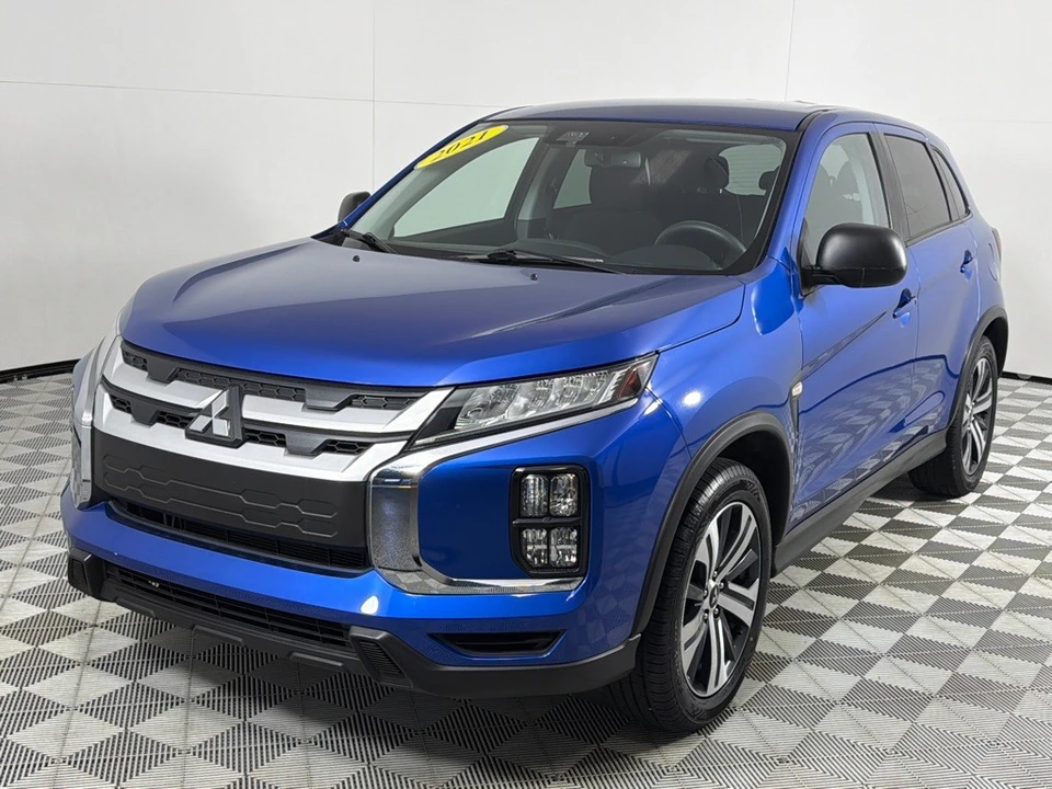 2021 Mitsubishi Outlander - Image 8 of 21