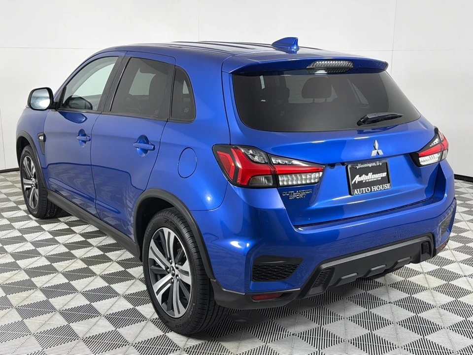 2021 Mitsubishi Outlander - Image 5 of 21