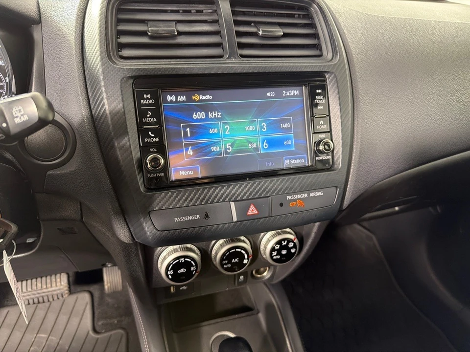 2021 Mitsubishi Outlander - Image 14 of 21