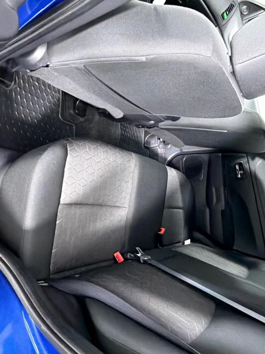 2021 Mitsubishi Outlander - Image 17 of 21