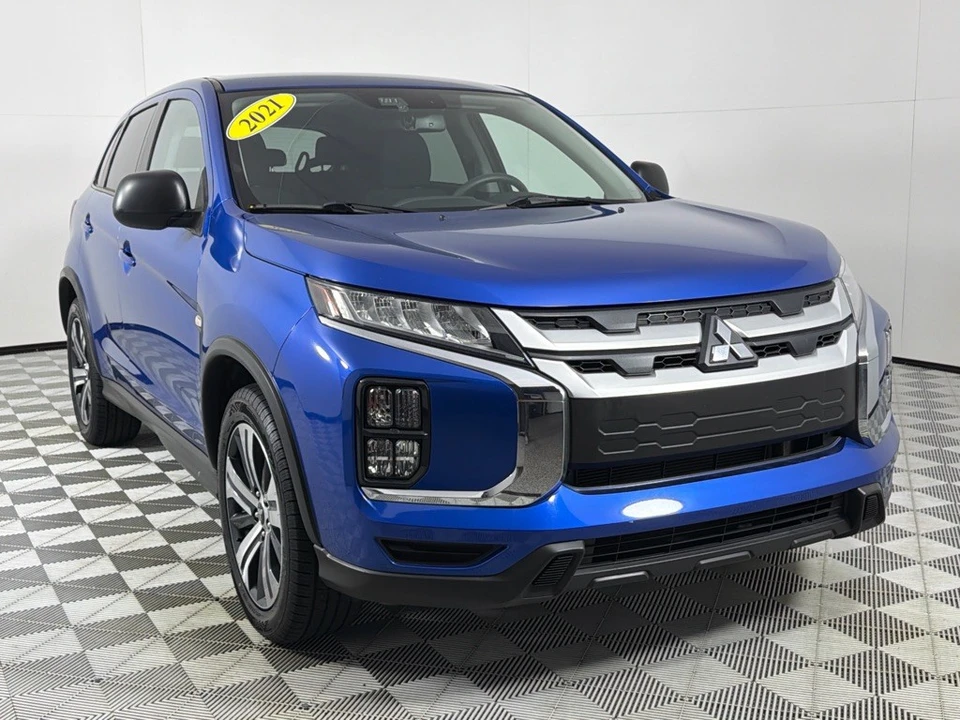 2021 Mitsubishi Outlander - Image 3 of 21