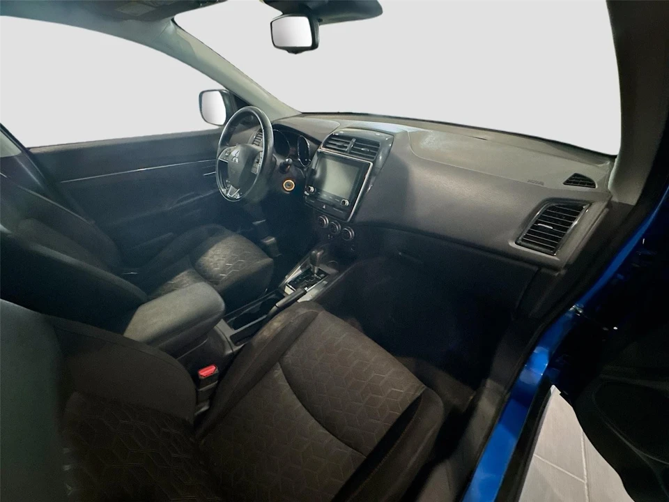 2021 Mitsubishi Outlander - Image 16 of 16