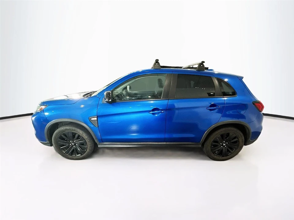 2021 Mitsubishi Outlander - Image 2 of 16