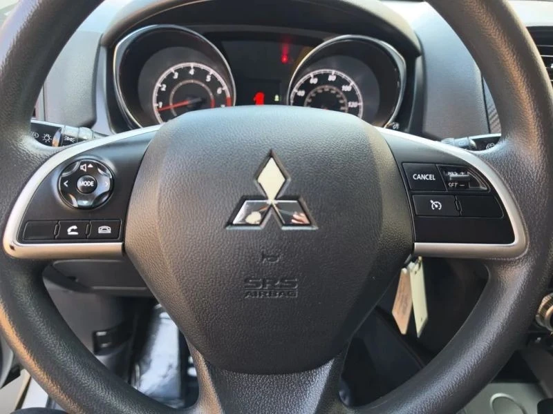 2021 Mitsubishi Outlander - Image 12 of 12