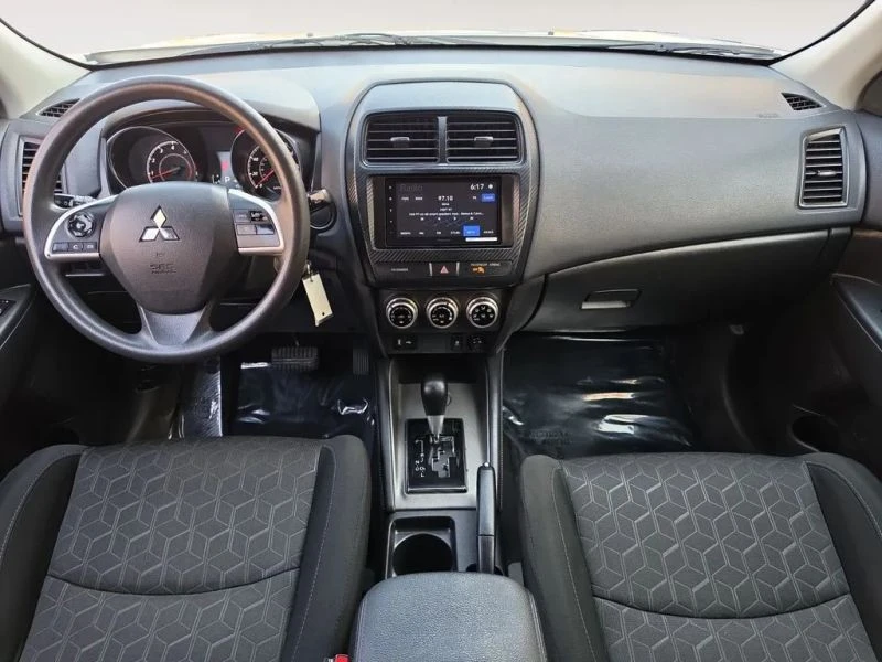 2021 Mitsubishi Outlander - Image 10 of 12