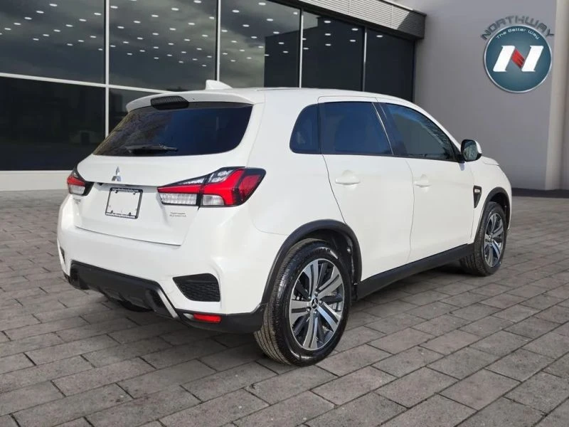 2021 Mitsubishi Outlander - Image 5 of 12