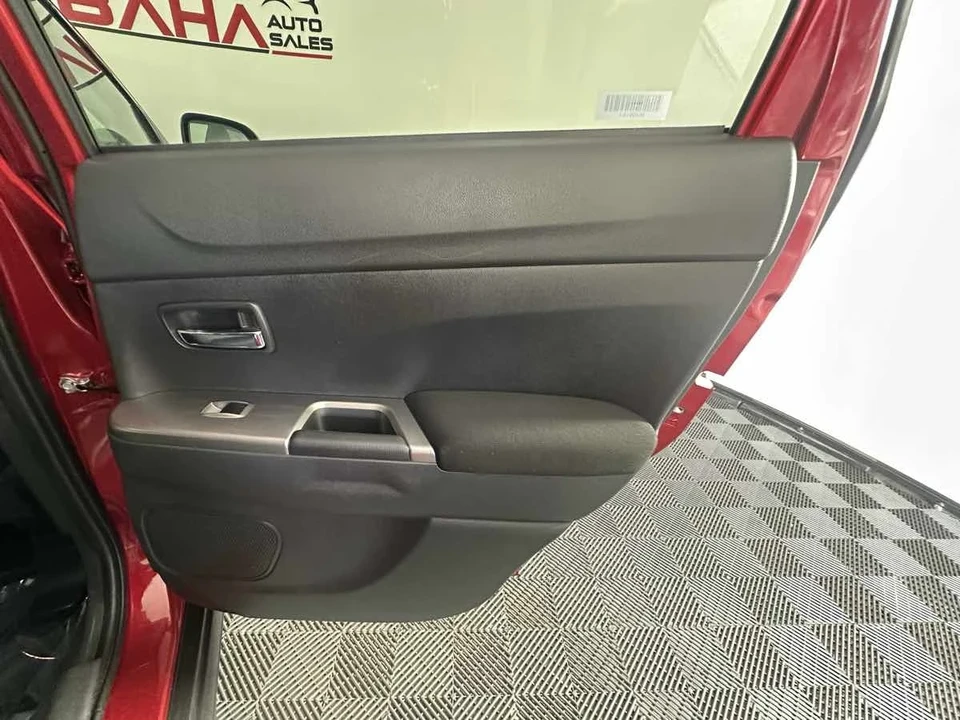 2021 Mitsubishi Outlander - Image 20 of 21
