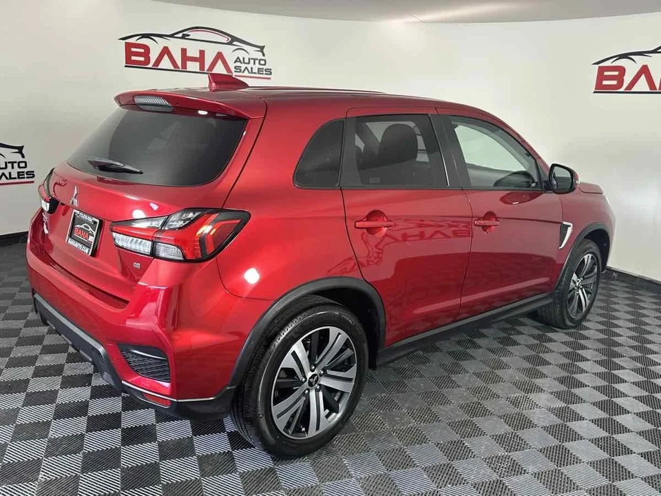 2021 Mitsubishi Outlander - Image 8 of 21