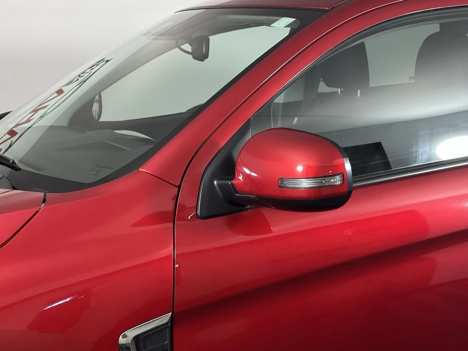 2021 Mitsubishi Outlander - Image 15 of 21