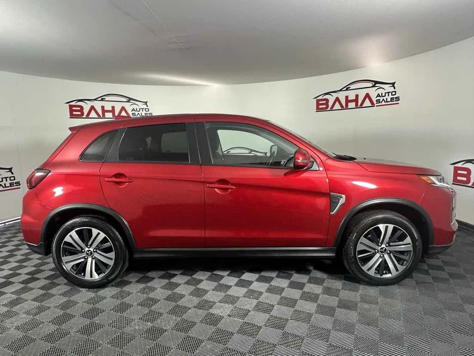 2021 Mitsubishi Outlander - Image 10 of 21