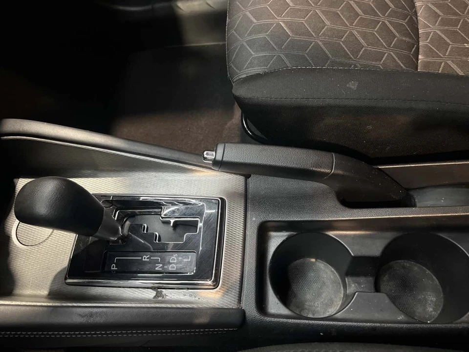 2021 Mitsubishi Outlander - Image 18 of 21