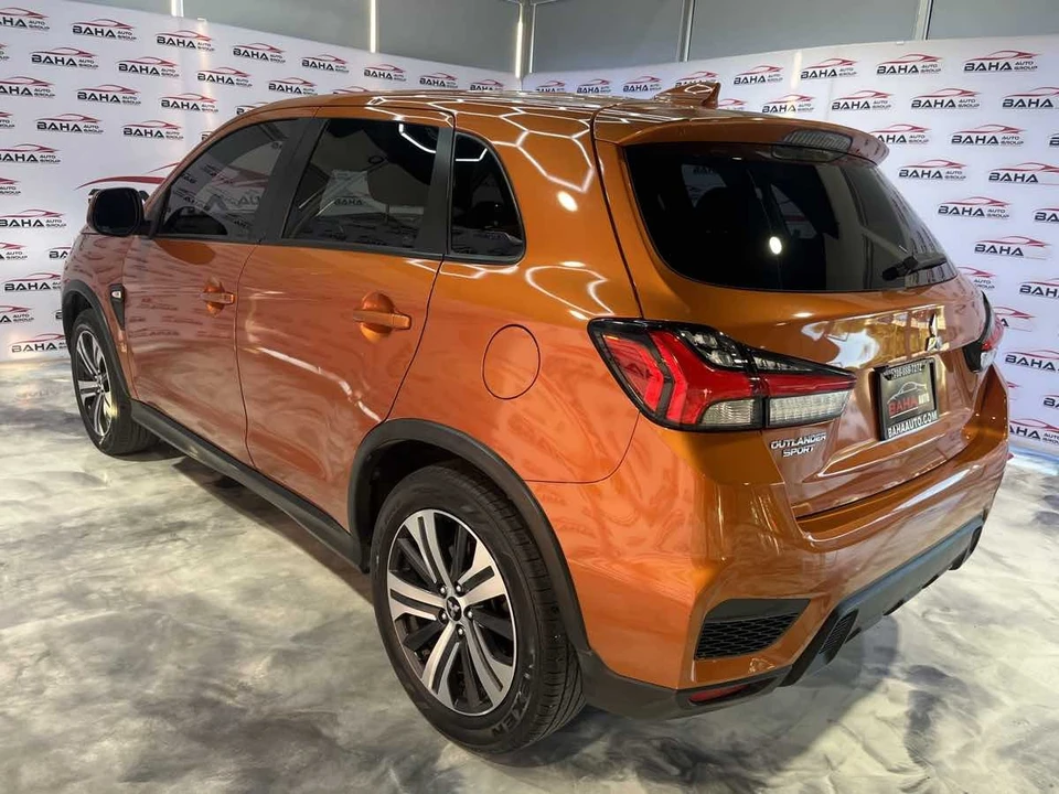 2021 Mitsubishi Outlander - Image 7 of 21