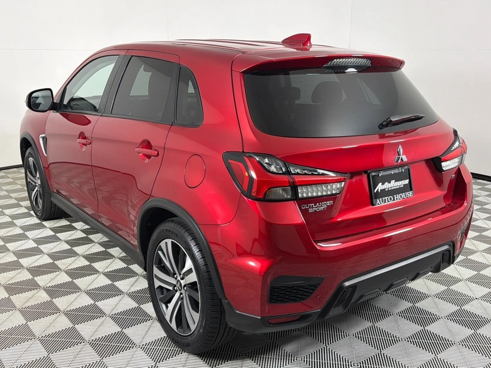 2021 Mitsubishi Outlander - Image 7 of 21