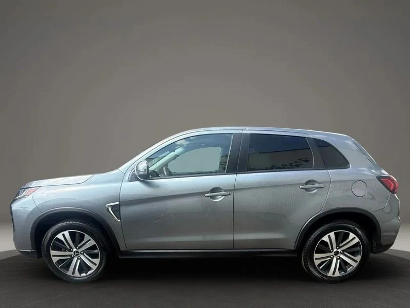 2021 Mitsubishi Outlander - Image 8 of 12