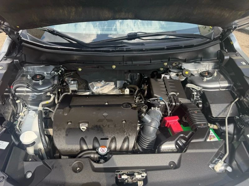2021 Mitsubishi Outlander - Image 11 of 12