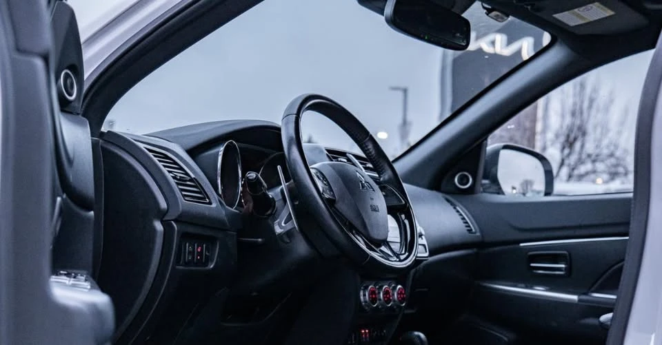 2021 Mitsubishi RVR - Image 2 of 5