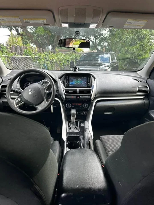 2021 Mitsubishi Eclipse Cross - Image 9 of 18