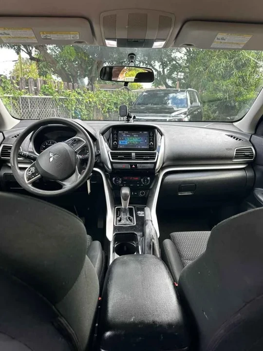 2021 Mitsubishi Eclipse Cross - Image 7 of 14