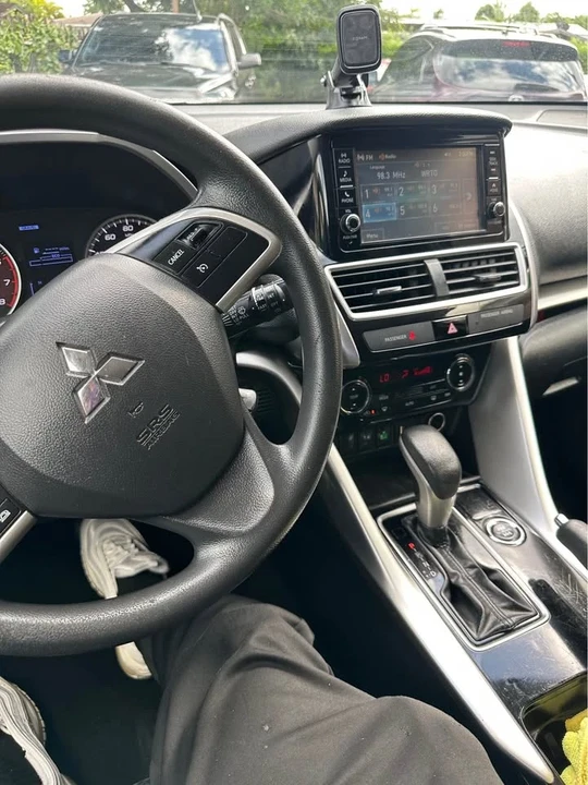 2021 Mitsubishi Eclipse Cross - Image 8 of 18