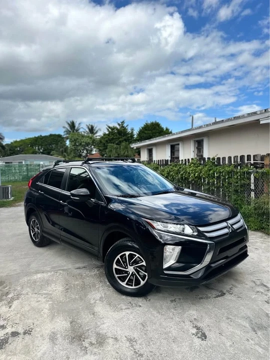 2021 Mitsubishi Eclipse Cross - Image 2 of 18