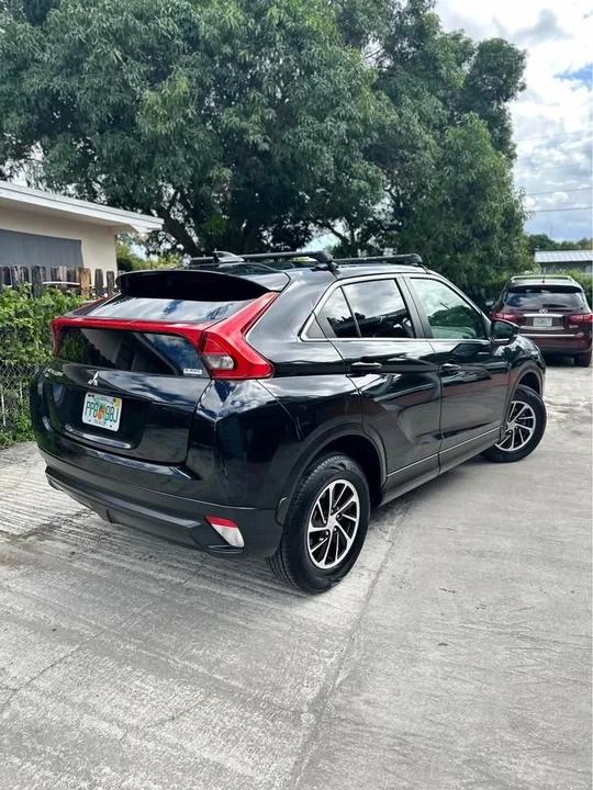 2021 Mitsubishi Eclipse Cross - Image 4 of 18