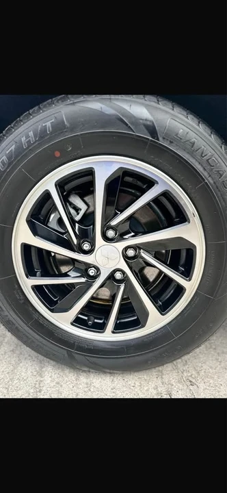 2021 Mitsubishi Eclipse Cross - Image 9 of 12