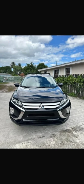2021 Mitsubishi Eclipse Cross - Image 2 of 12
