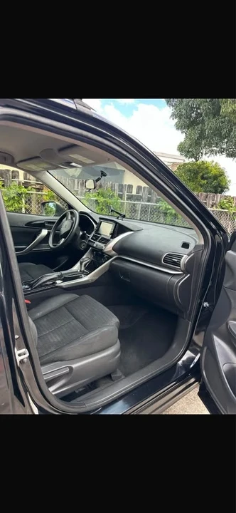 2021 Mitsubishi Eclipse Cross - Image 8 of 12