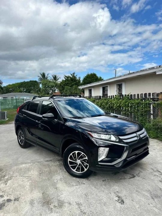 2021 Mitsubishi Eclipse Cross - Image 2 of 17