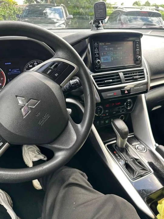2021 Mitsubishi Eclipse Cross - Image 6 of 17