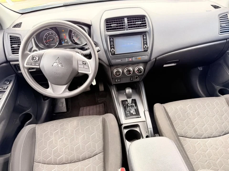 2021 Mitsubishi Outlander - Image 8 of 10