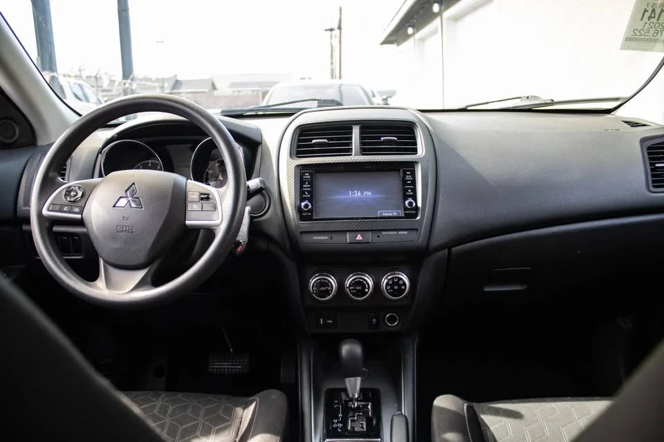 2021 Mitsubishi Outlander - Image 8 of 14