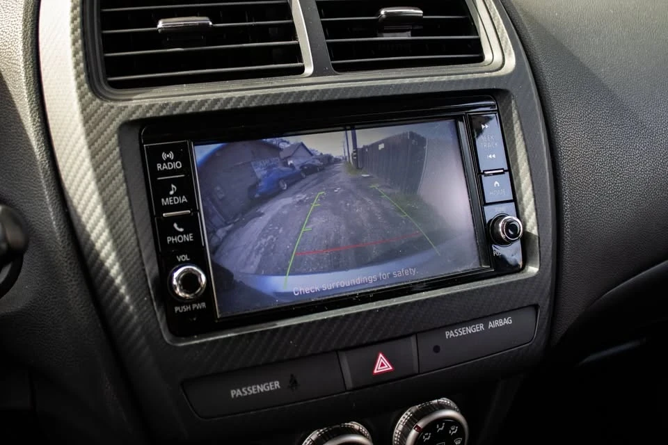 2021 Mitsubishi Outlander - Image 13 of 14