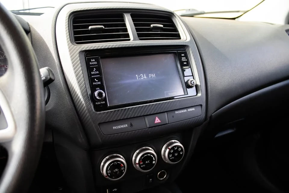 2021 Mitsubishi Outlander - Image 12 of 14