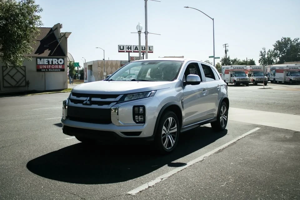 2021 Mitsubishi Outlander - Image 3 of 14