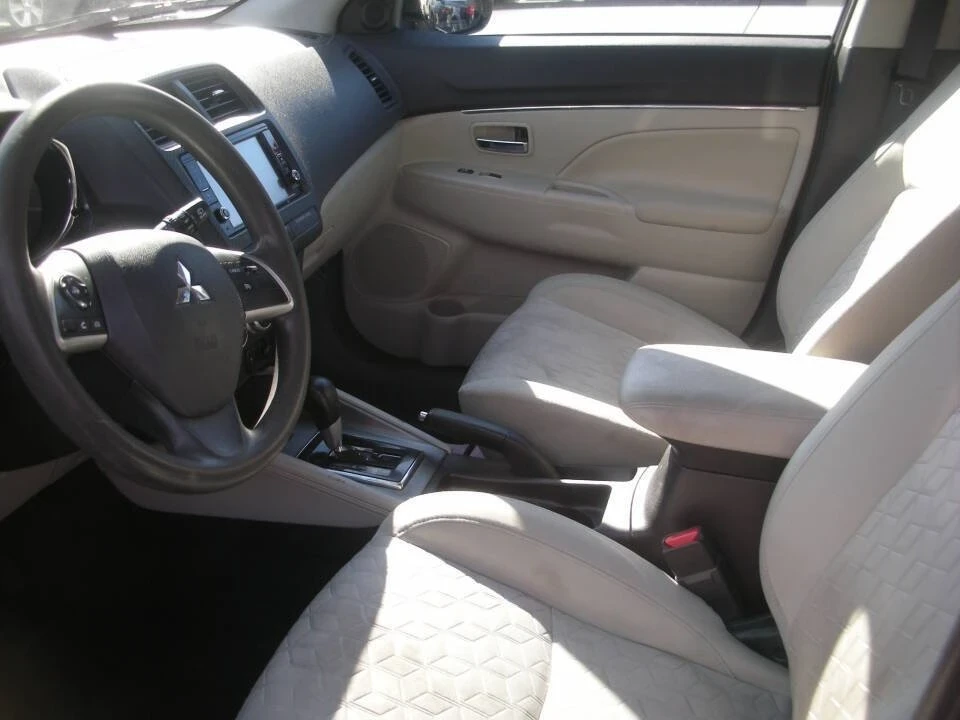 2021 Mitsubishi Outlander - Image 5 of 7