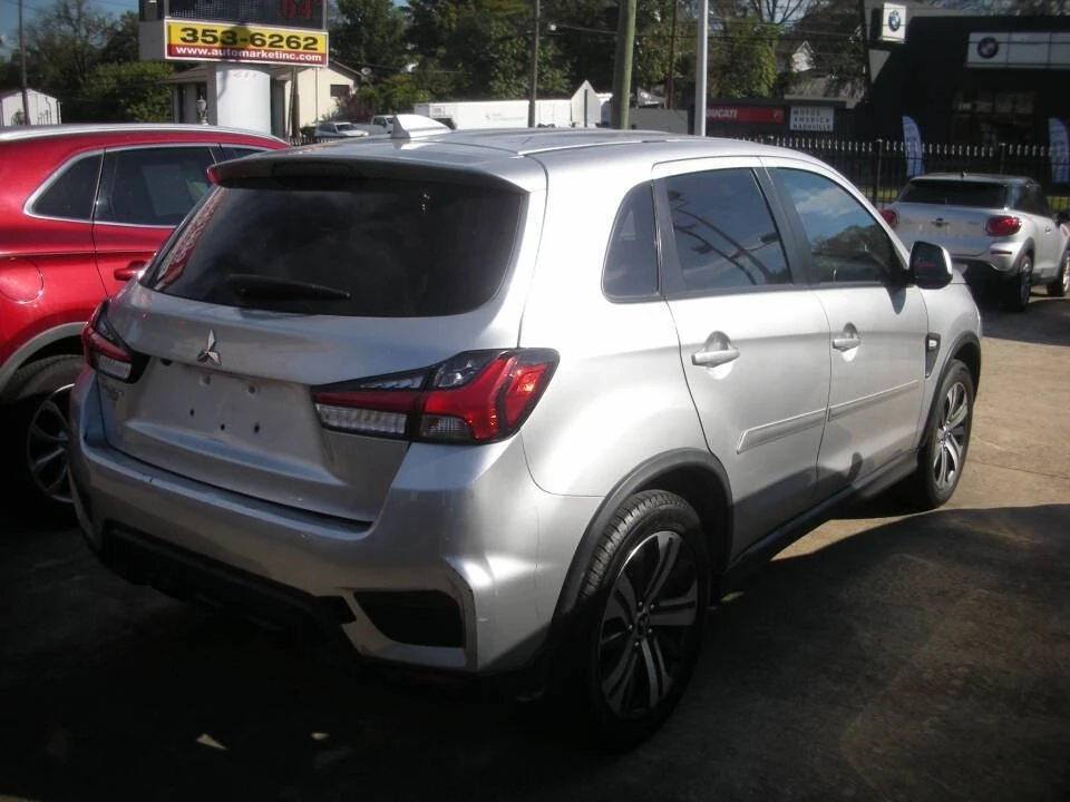 2021 Mitsubishi Outlander - Image 3 of 7