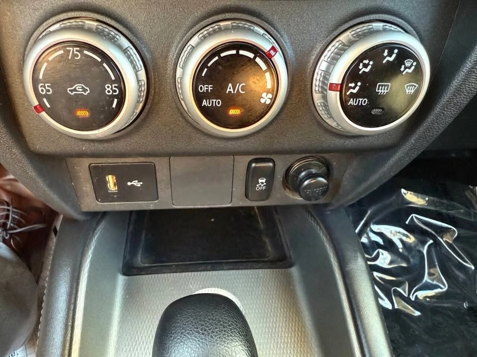 2021 Mitsubishi Outlander - Image 6 of 20