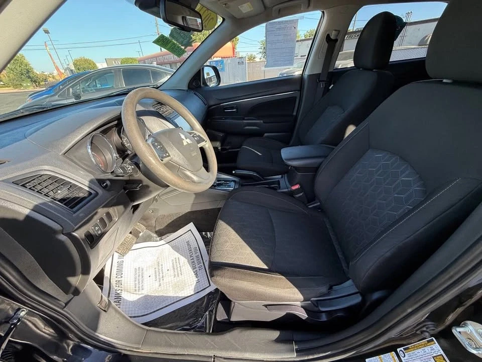 2021 Mitsubishi Outlander - Image 16 of 20