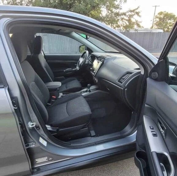 2021 Mitsubishi Outlander - Image 14 of 17