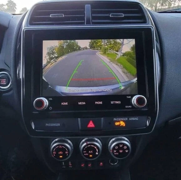 2021 Mitsubishi Outlander - Image 13 of 17