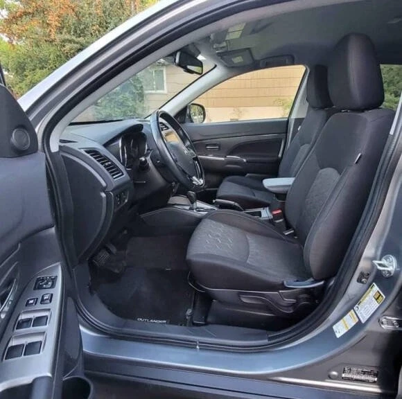 2021 Mitsubishi Outlander - Image 11 of 17