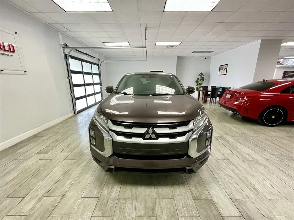 2021 Mitsubishi Outlander - Image 8 of 20