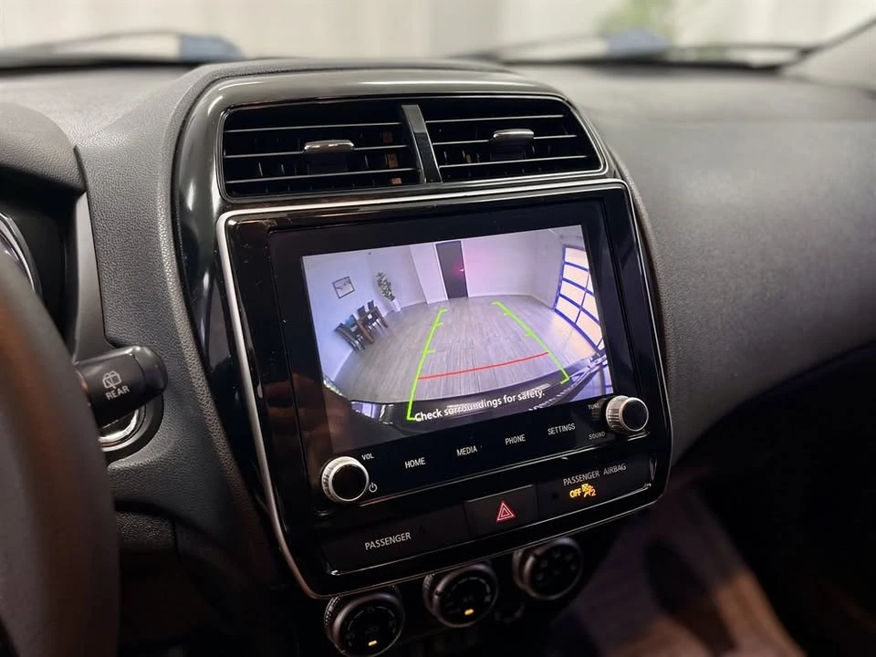 2021 Mitsubishi Outlander - Image 13 of 20