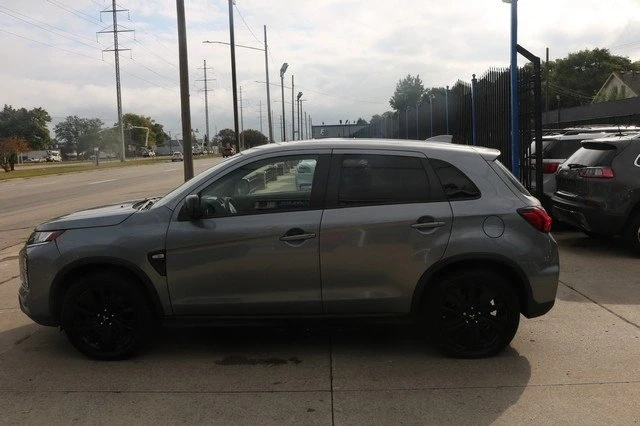2021 Mitsubishi Outlander - Image 4 of 15