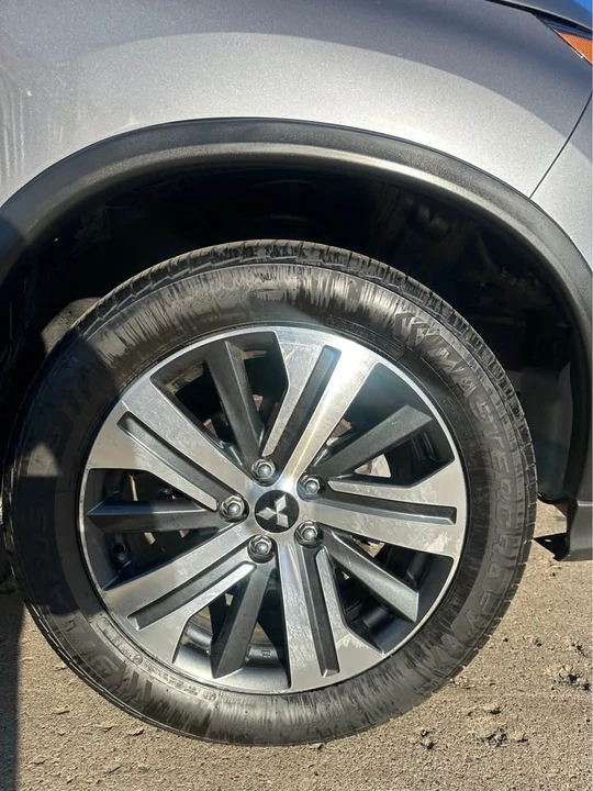2021 Mitsubishi Outlander - Image 6 of 14