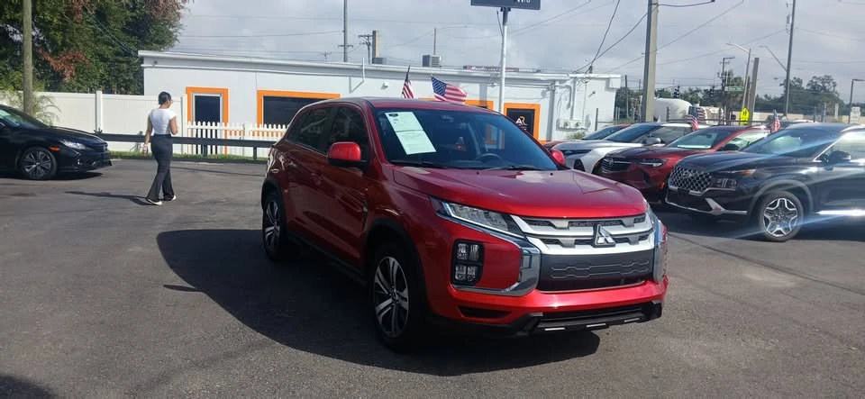 2021 Mitsubishi Outlander - Image 3 of 10