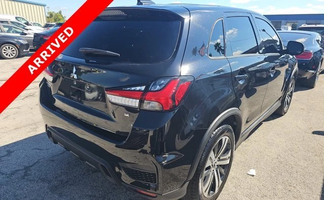 2021 Mitsubishi Outlander - Image 4 of 8