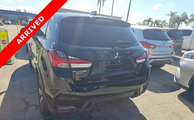 2021 Mitsubishi Outlander - Image 5 of 8